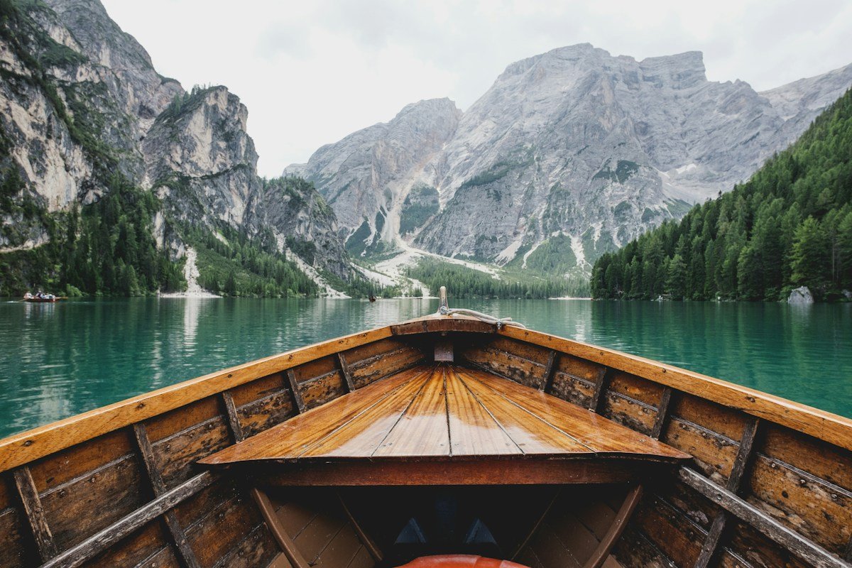 A peaceful alpine lake surrounded by mountains